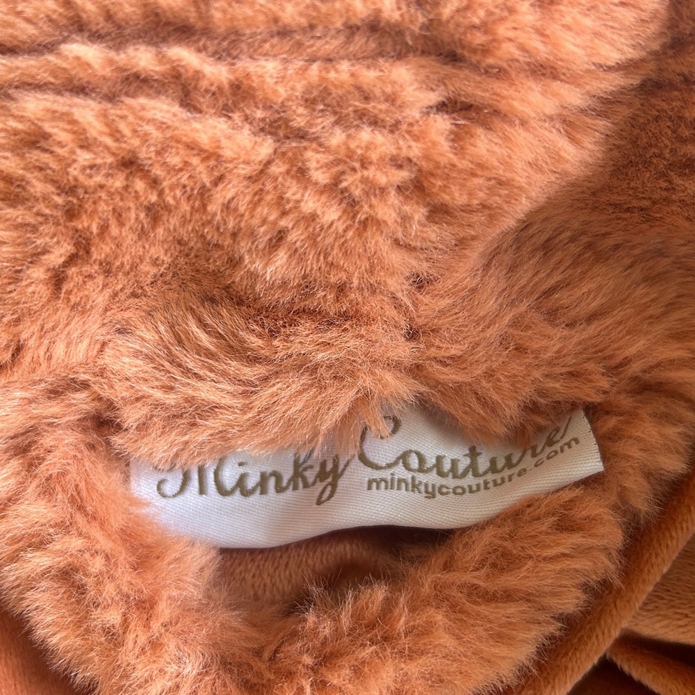 Minky Courture Robe - Size XS - Picture 2 of 6